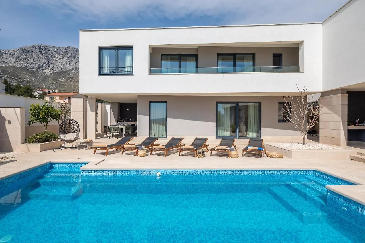 Luxury Villa Encanto With Heated Pool Kastela Croatia