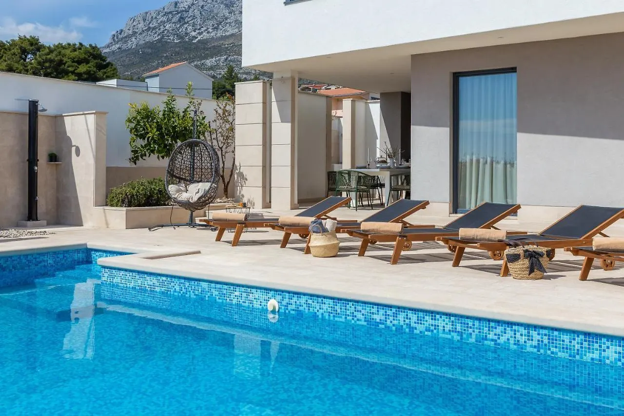 Luxury Villa Encanto With Heated Pool Kastela 0*,  Croatia
