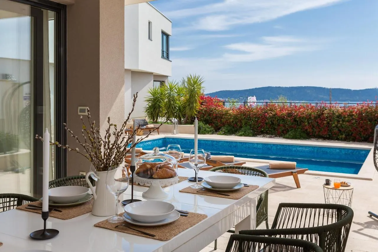Luxury Villa Encanto With Heated Pool Kastela 0*,  Croatia