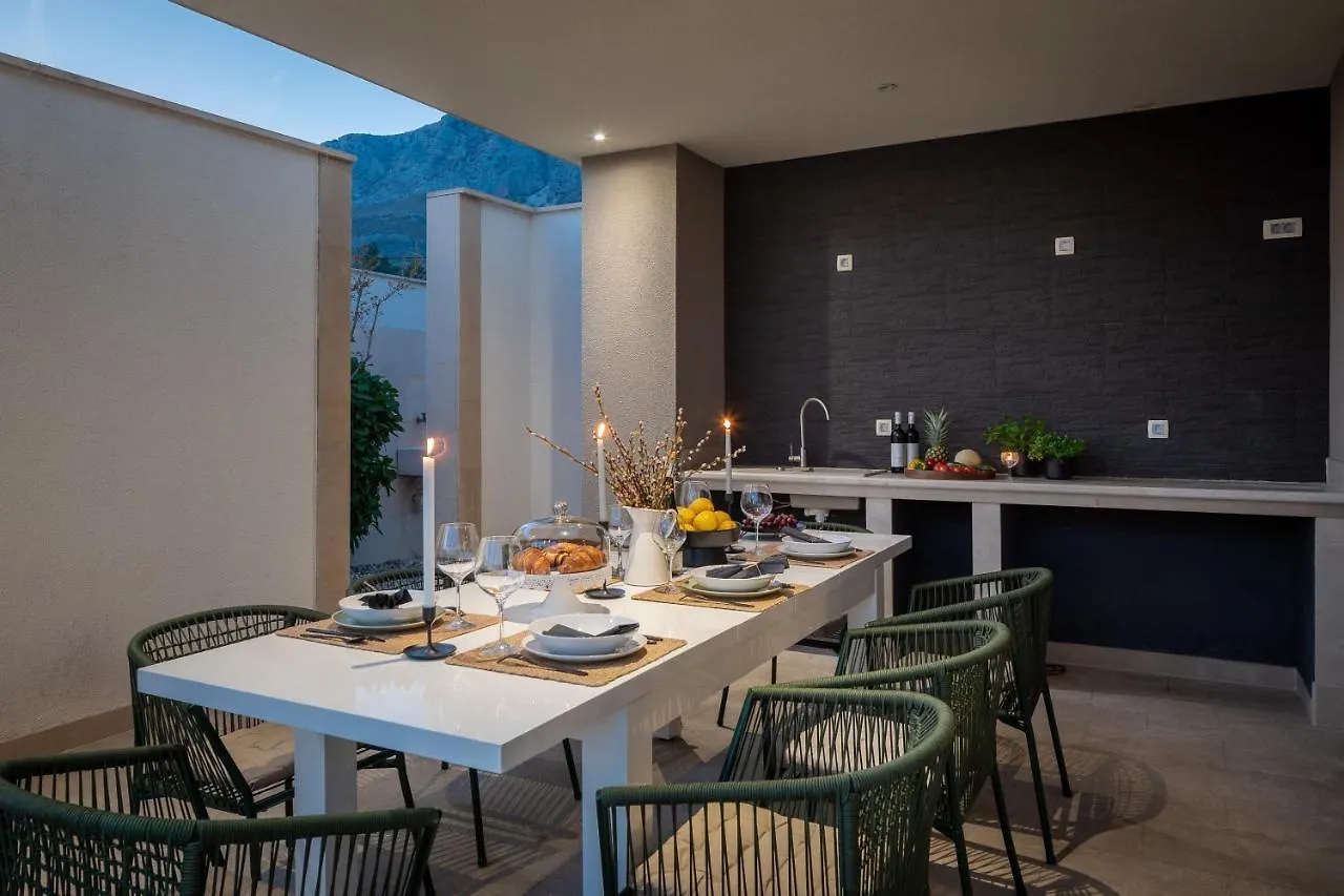 Kaštela Luxury Villa Encanto With Heated Pool