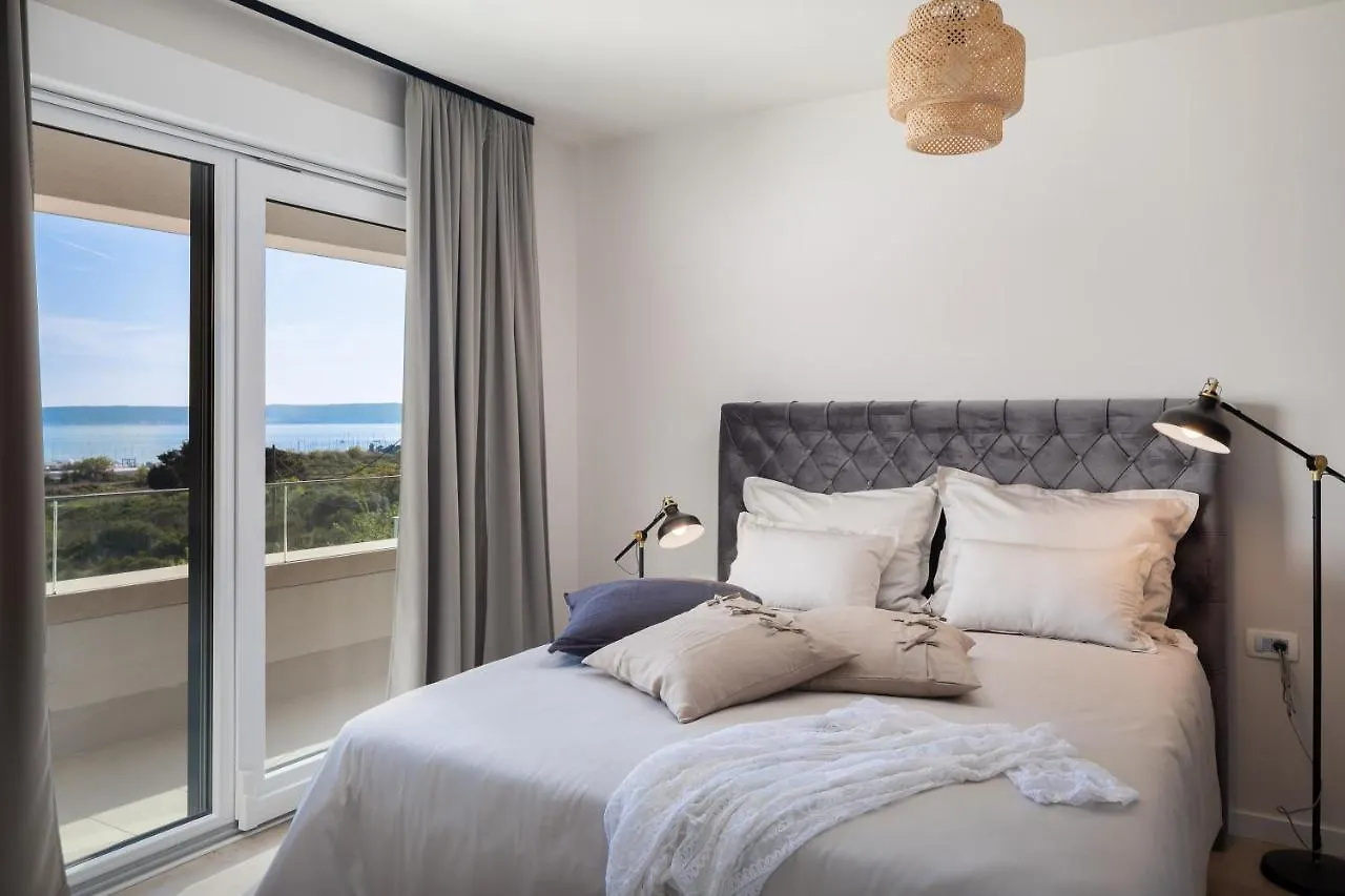 Luxury Villa Encanto With Heated Pool Kastela