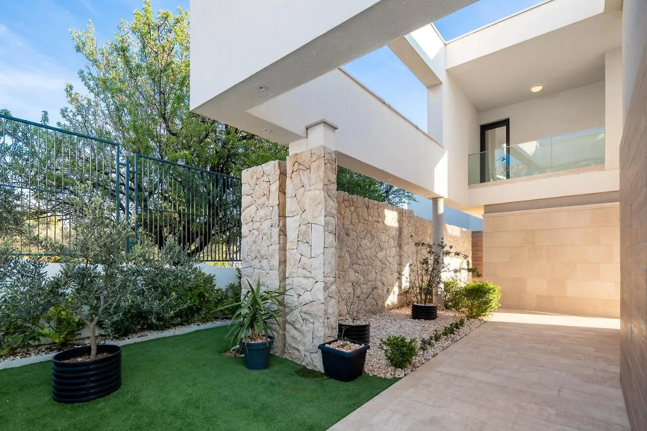 Kaštela Luxury Villa Encanto With Heated Pool