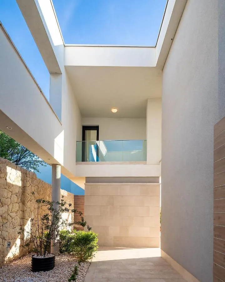 Luxury Villa Encanto With Heated Pool Kastela
