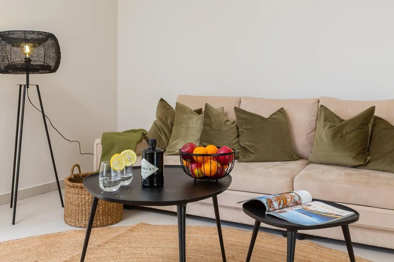 Luxury Villa Encanto With Heated Pool Kastela
