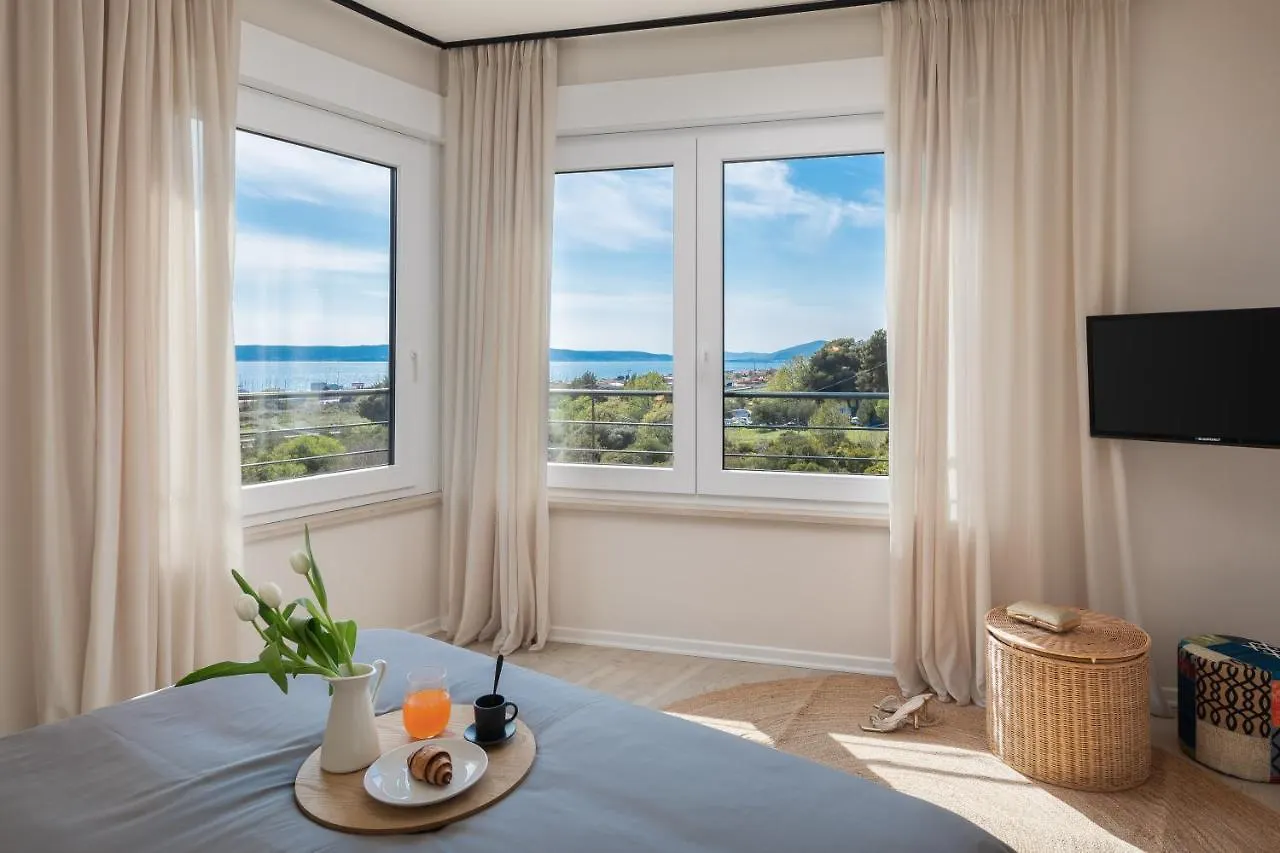 Luxury Villa Encanto With Heated Pool Kastela 0*,