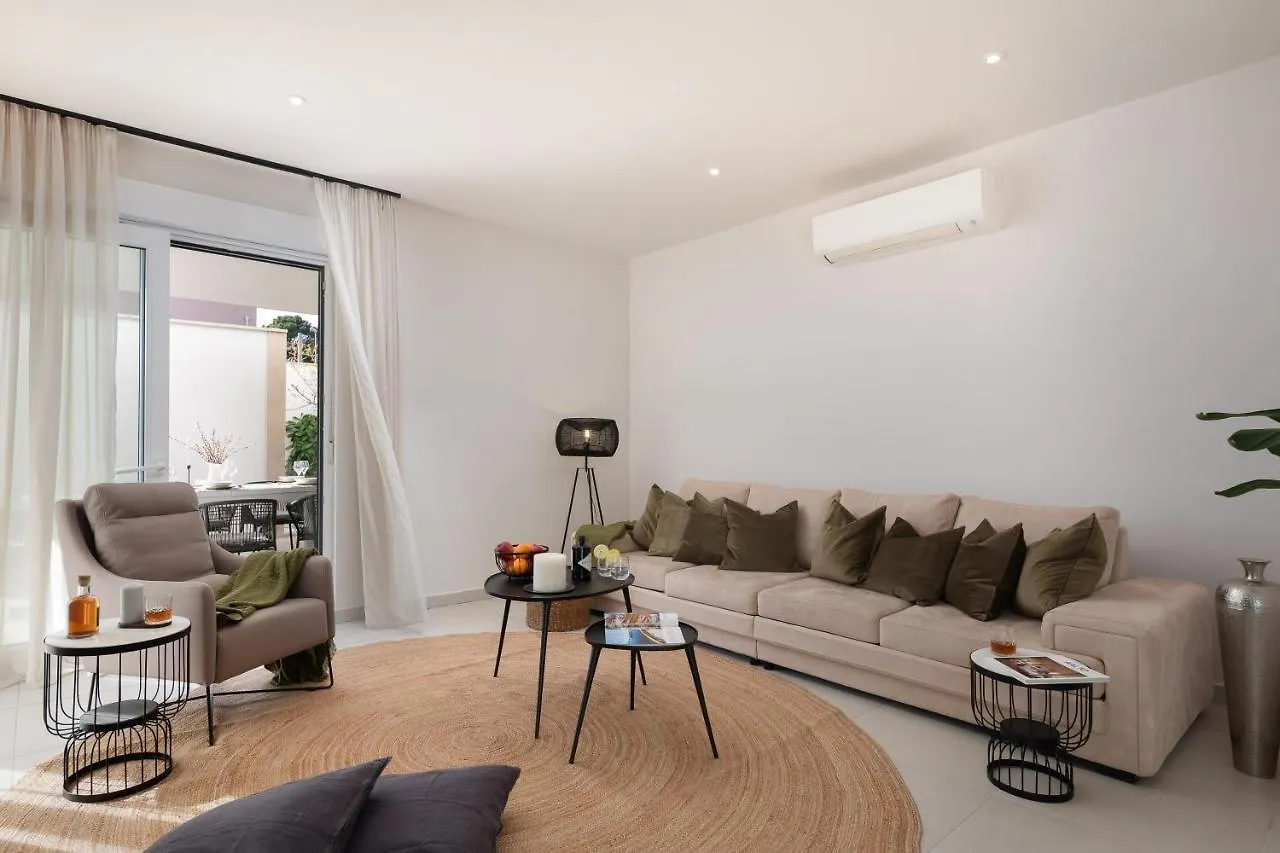 Luxury Villa Encanto With Heated Pool Kastela 0*,